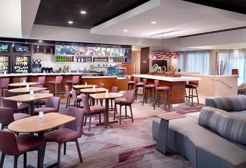 Отель Courtyard By Marriott Atlanta Airport South/sullivan Road