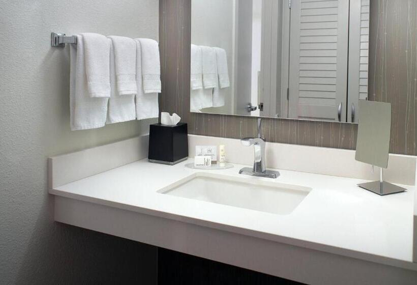 בית מלון כפרי Courtyard By Marriott Atlanta Airport South/sullivan Road