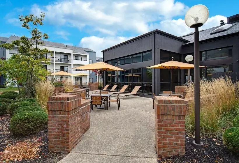 فندق Courtyard Columbus Dublin