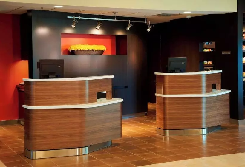 فندق Courtyard Columbus Dublin