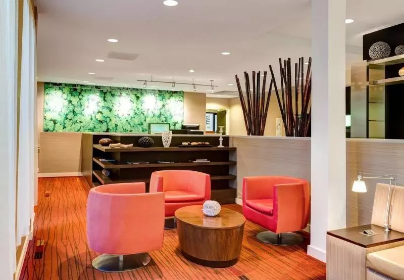 Отель Courtyard By Marriott Rockville