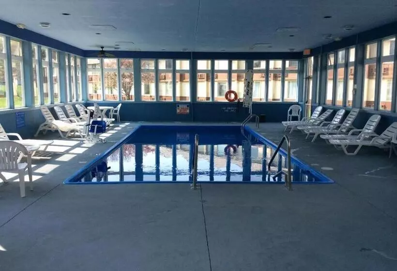 Отель Days Inn By Wyndham Albion