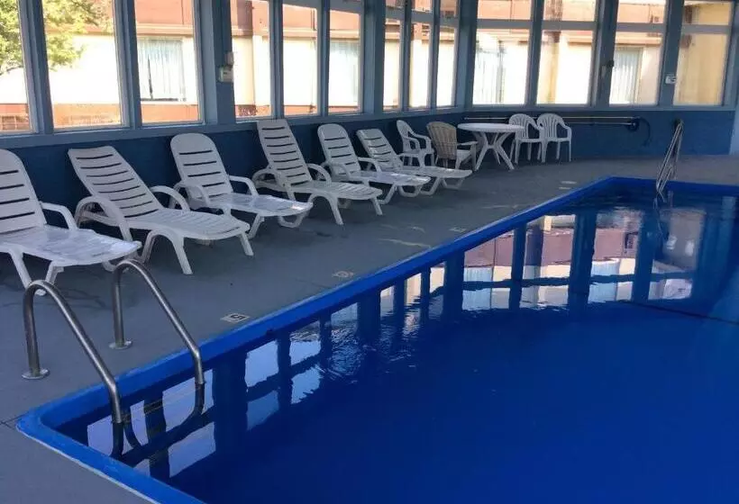 Отель Days Inn By Wyndham Albion