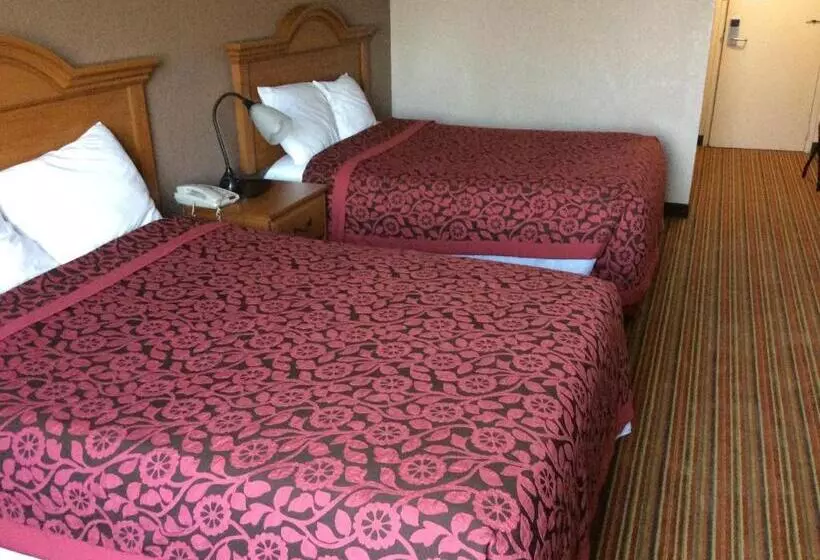 Отель Days Inn By Wyndham Albion