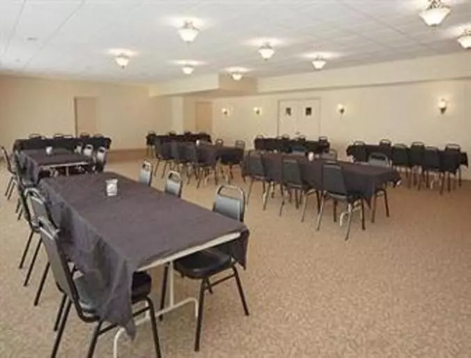 Отель Days Inn By Wyndham Albion