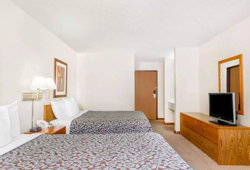 فندق Days Inn By Wyndham Iron Mountain