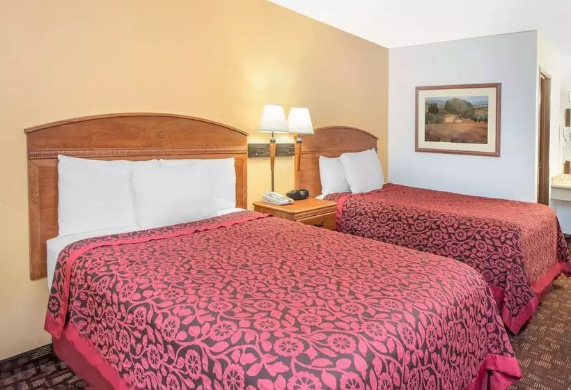 호텔 Days Inn By Wyndham Kingdom City