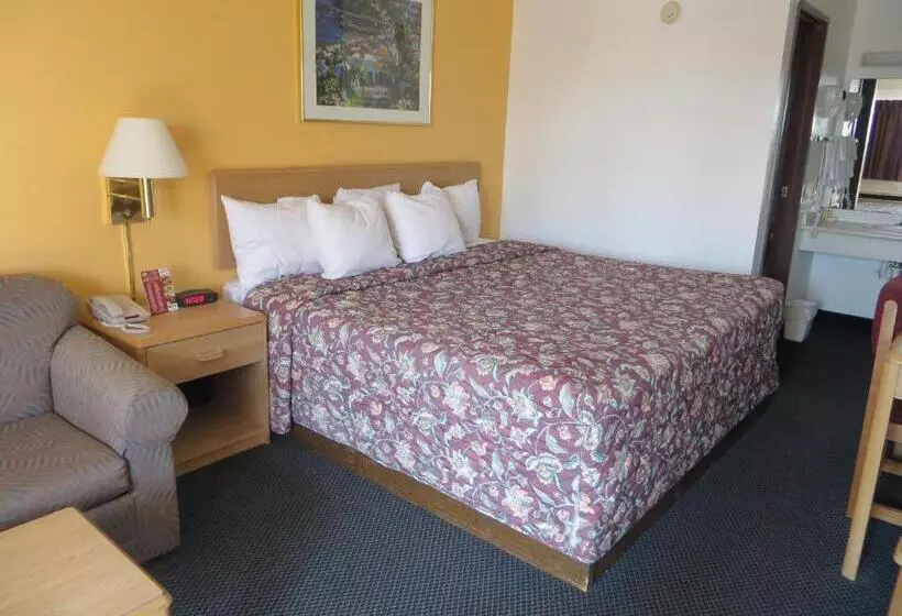 호텔 Days Inn By Wyndham Kingdom City