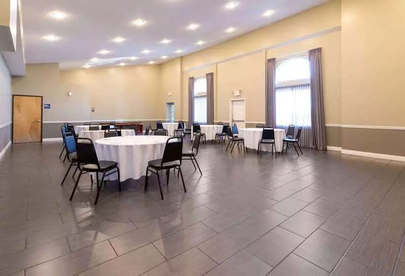 فندق Days Inn & Suites By Wyndham Cherry Hill  Philadelphia