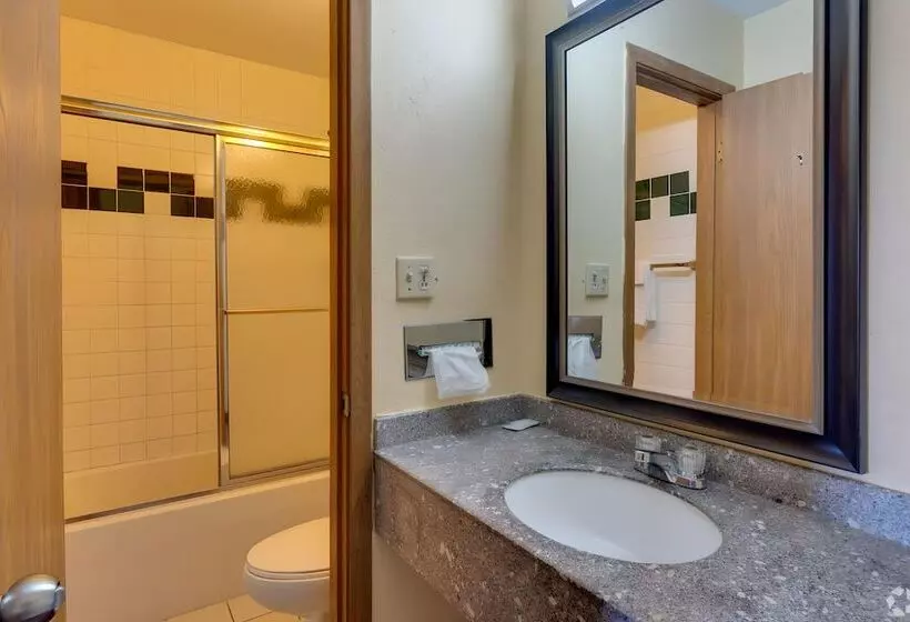 酒店 I 80 Inn & Suites