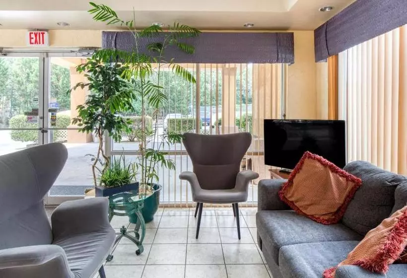 בית מלון כפרי Ameriican Atlanta Inn