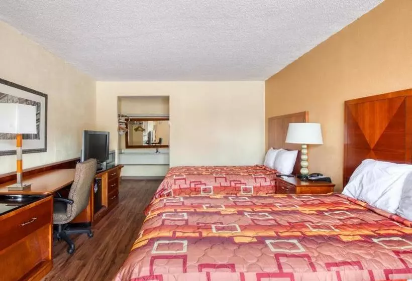 בית מלון כפרי Ameriican Atlanta Inn