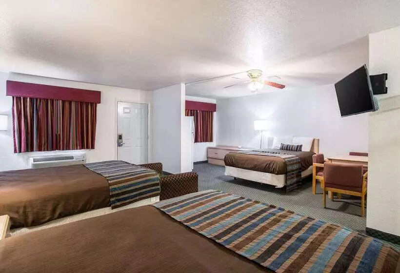 Отель Rodeway Inn Carlsbad Caverns Area