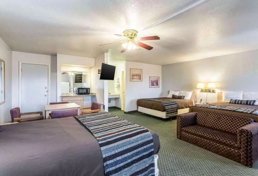 Отель Rodeway Inn Carlsbad Caverns Area