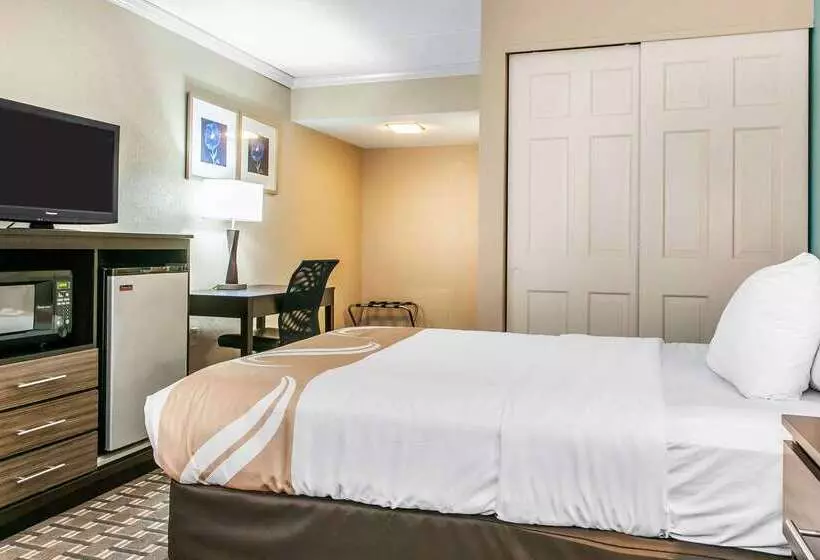 בית מלון כפרי Quality Inn