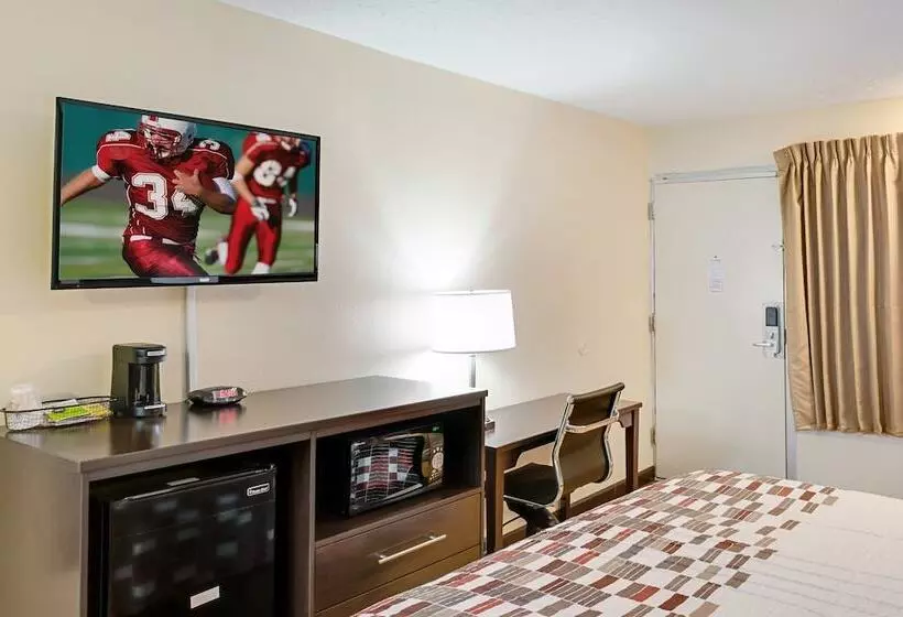 Отель Red Roof Inn Indianapolis East