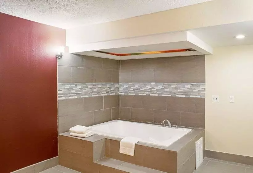 Отель Red Roof Inn Indianapolis East