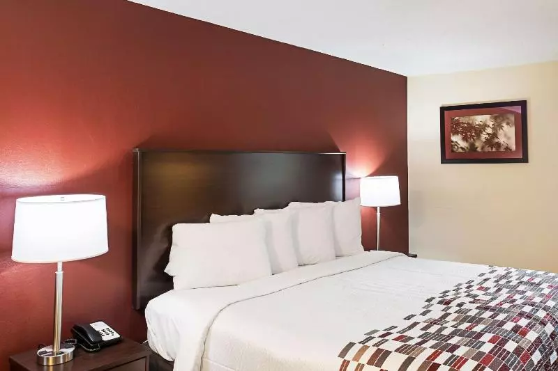 Отель Red Roof Inn Indianapolis East