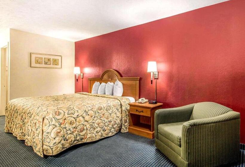 בית מלון כפרי Rodeway Inn