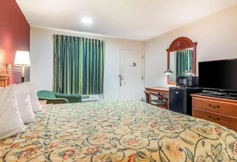 فندق Rodeway Inn