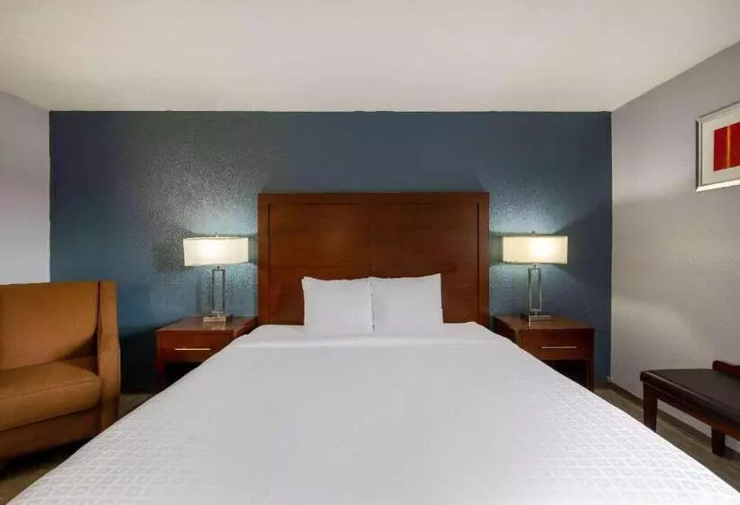 酒店 Travelodge By Wyndham Brooklyn Center