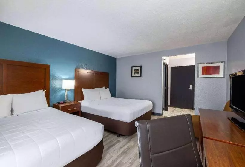 酒店 Travelodge By Wyndham Brooklyn Center