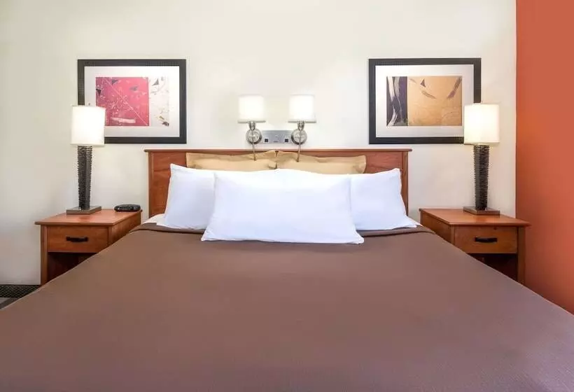 בית מלון כפרי Travelodge By Wyndham Jackson