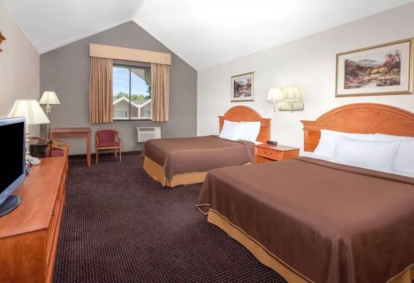 בית מלון כפרי Travelodge By Wyndham Jackson