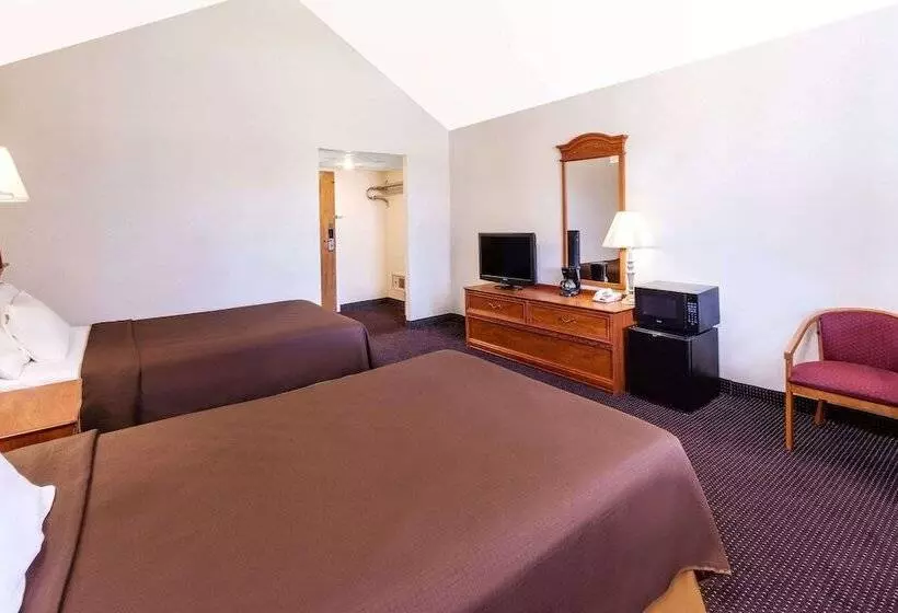 בית מלון כפרי Travelodge By Wyndham Jackson