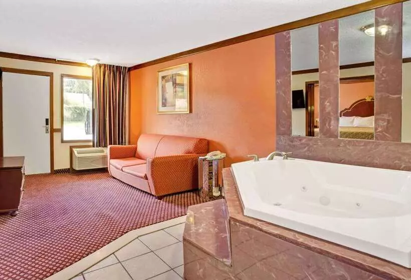 ホテル Travelodge By Wyndham Sellersburg / Louisville North