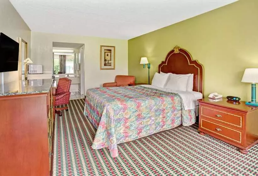 ホテル Travelodge By Wyndham Sellersburg / Louisville North