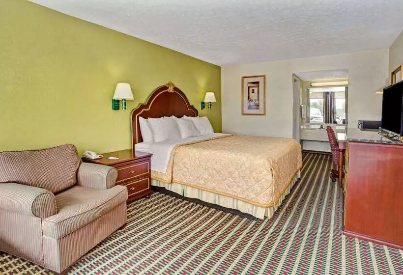 ホテル Travelodge By Wyndham Sellersburg / Louisville North