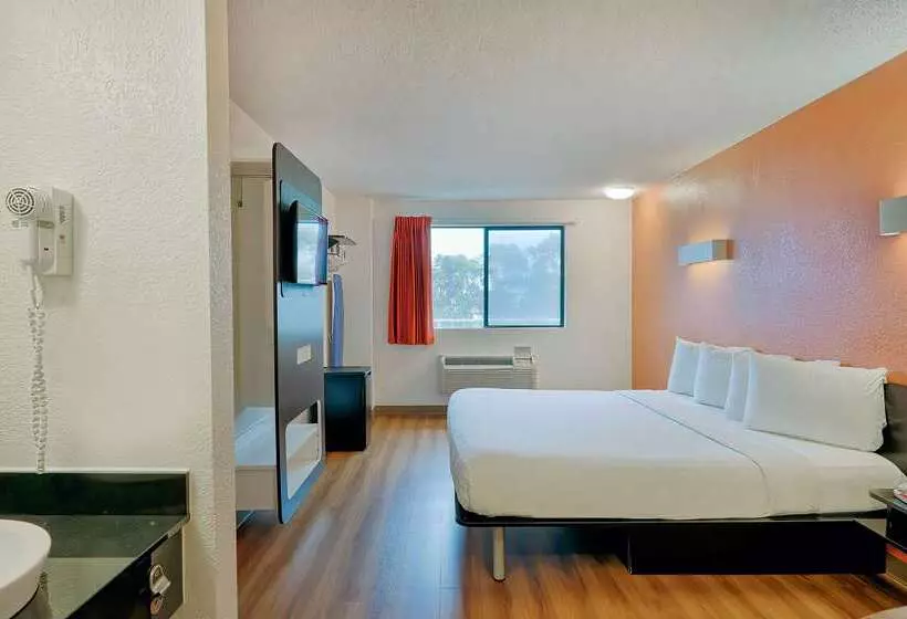 Motel 6 Los Angeles, Ca Los Angeles Lax