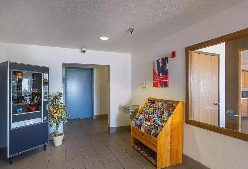 Motel 6 Omaha   Iat West