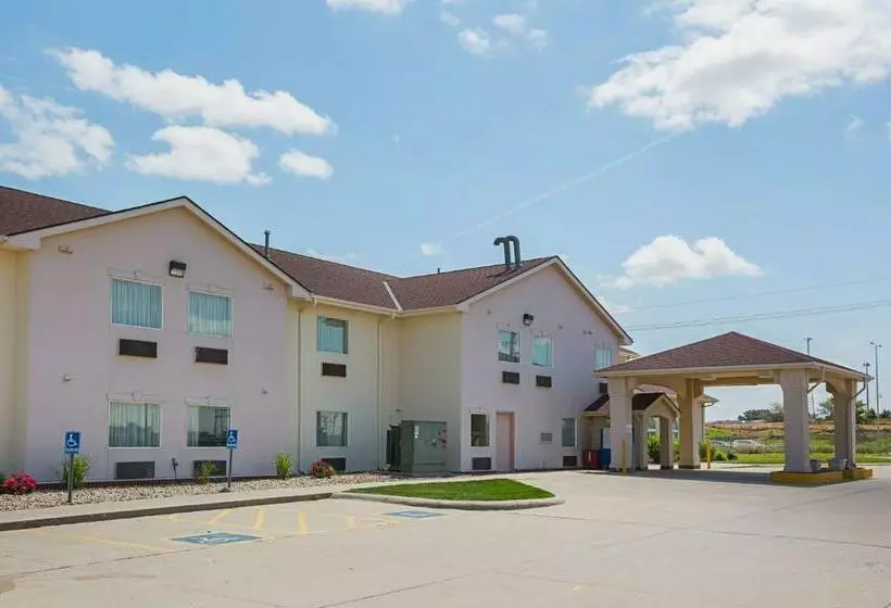 Motel 6 Omaha   Iat West
