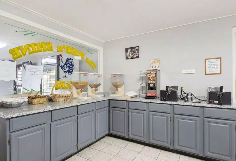 ホテル Econo Lodge