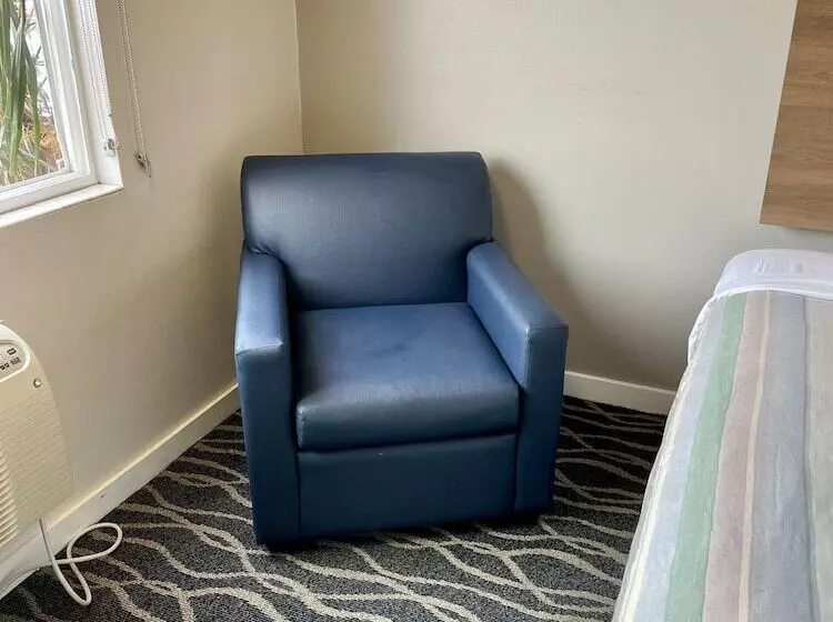 Dunes Motel Hillsboro