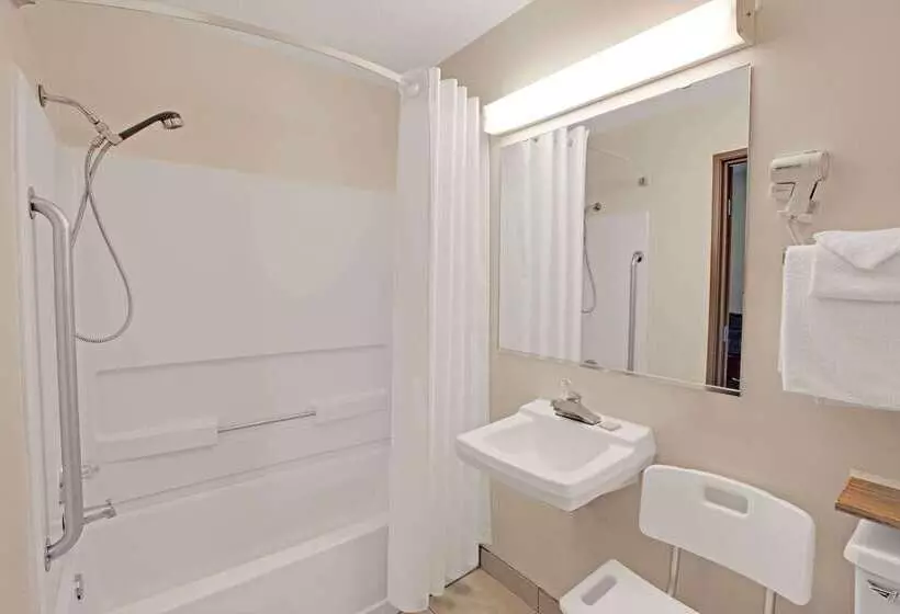 호텔 Baymont Inn & Suites Richmond