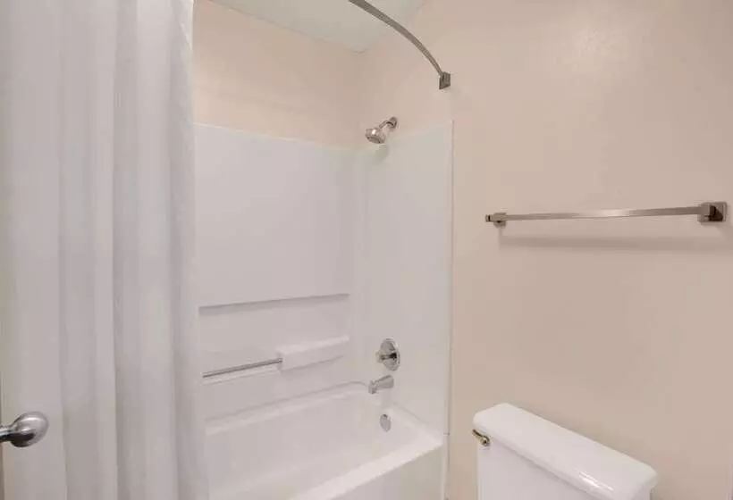 호텔 Baymont Inn & Suites Richmond