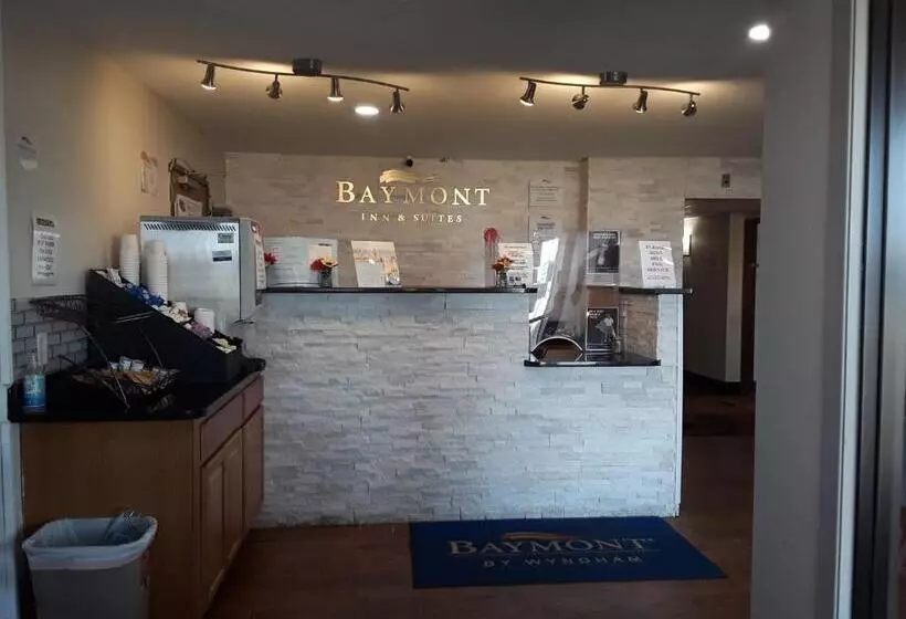 호텔 Baymont Inn & Suites Richmond
