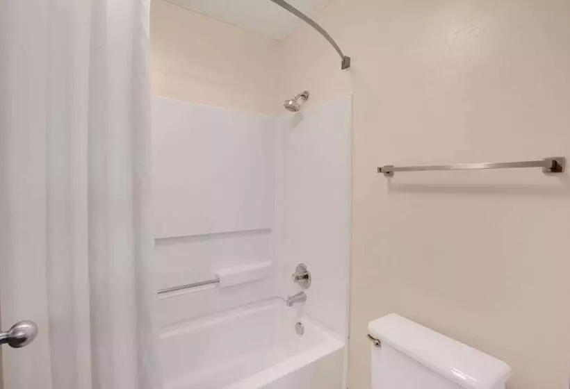 호텔 Baymont Inn & Suites Richmond