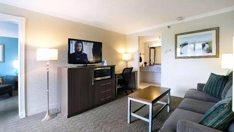 فندق Spark By Hilton Sarasota Siesta Key Gateway