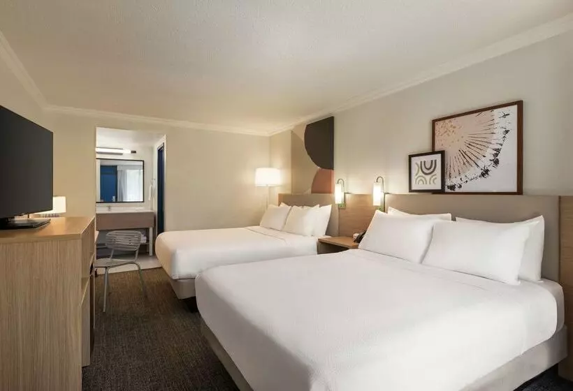 فندق Spark By Hilton Sarasota Siesta Key Gateway