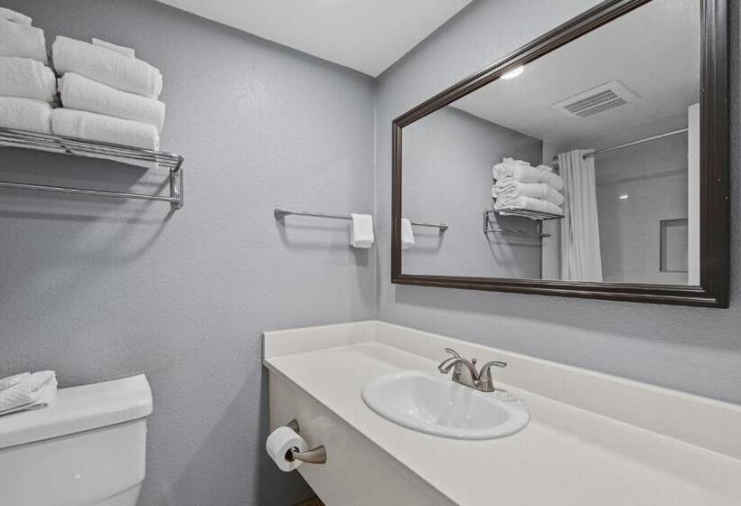 هتل Celebration Suites