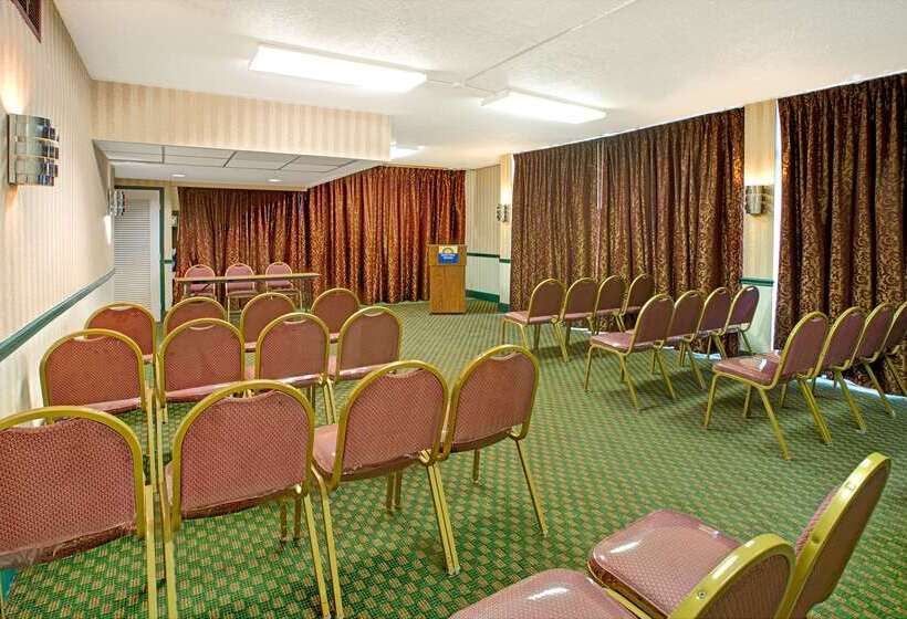 فندق Days Inn By Wyndham Alexandria South