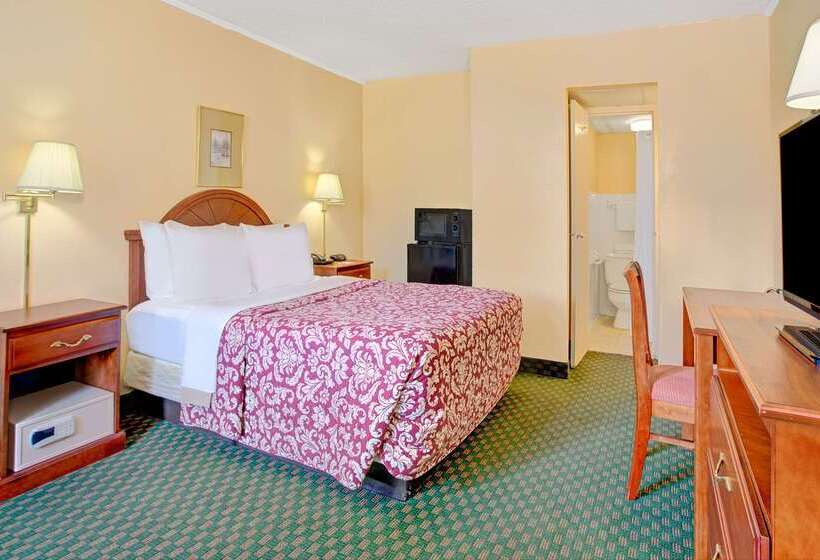 فندق Days Inn By Wyndham Alexandria South