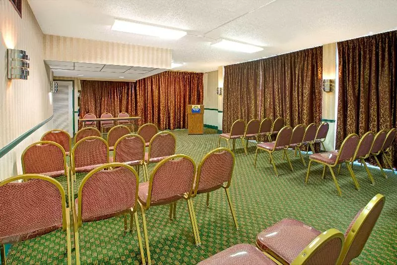 Szálloda Days Inn By Wyndham Alexandria South