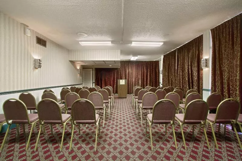 Szálloda Days Inn By Wyndham Alexandria South