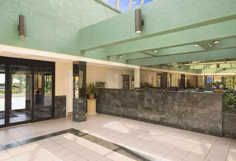 ホテル Days Inn By Wyndham Panama City Beach/ocean Front