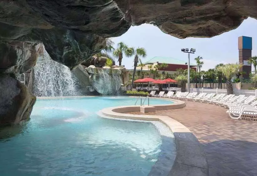 ホテル Days Inn By Wyndham Panama City Beach/ocean Front